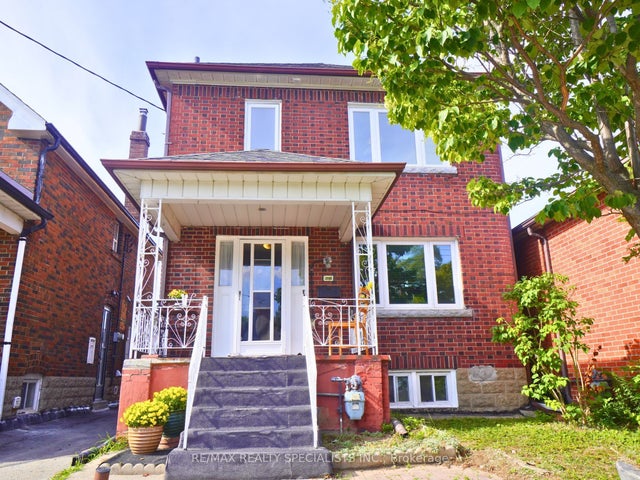28 Bowie Avenue, Toronto W04