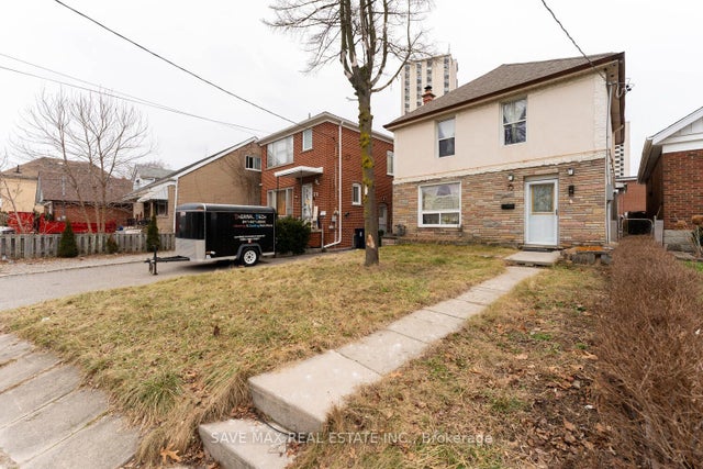 73 Buttonwood Avenue, Toronto W04