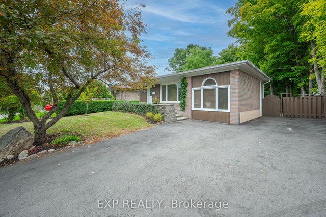 338 Delrex Boulevard, Halton Hills