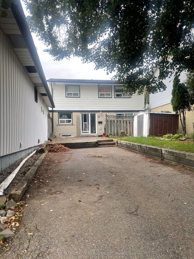 6 Hector Court, Brampton