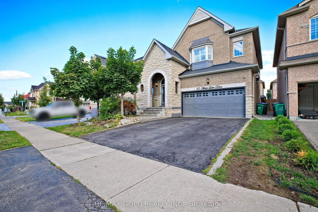 35 Abitibi Lake Drive, Brampton