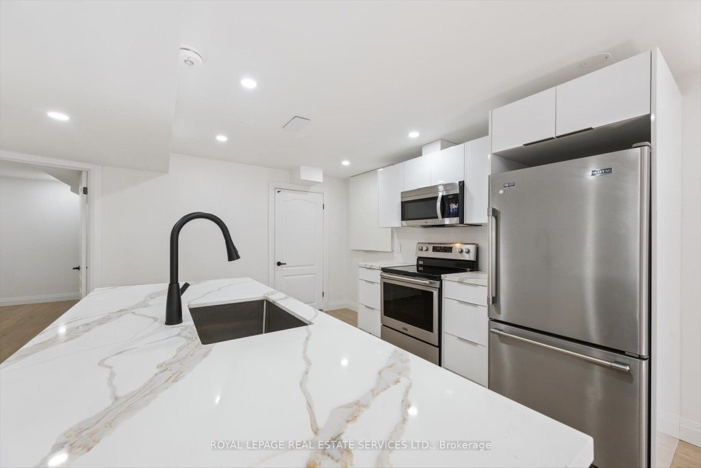 3872 Densbury Drive Bsmt Apt, Mississauga