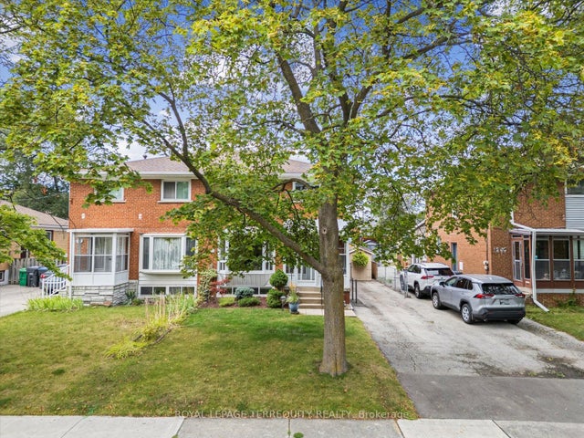 1201 Kingsholm Drive, Mississauga