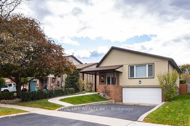 2947 Saint Malo Circle, Mississauga