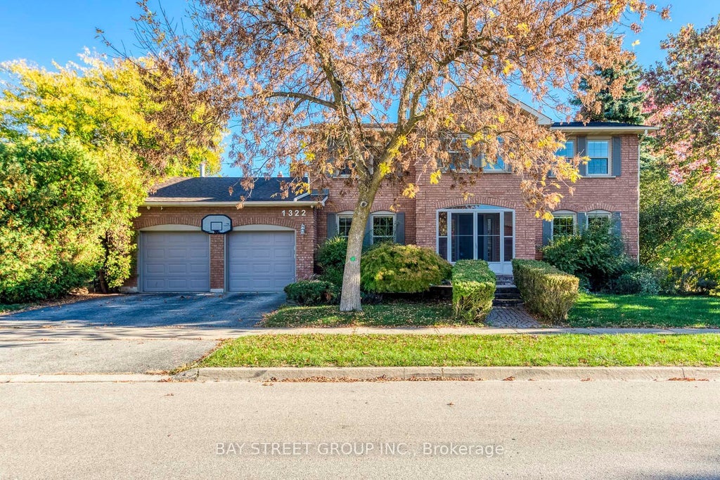1322 Roseberry Crescent, Oakville