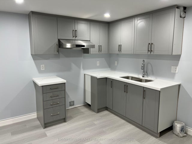 18 Russell Creek Drive Bsmt, Brampton