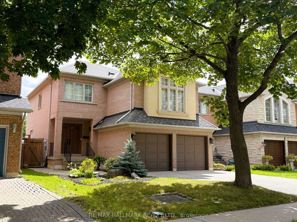 215 Queenslea Avenue S, Toronto W04