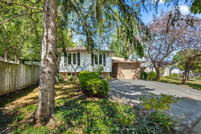 1245 Lakeview Drive, Oakville