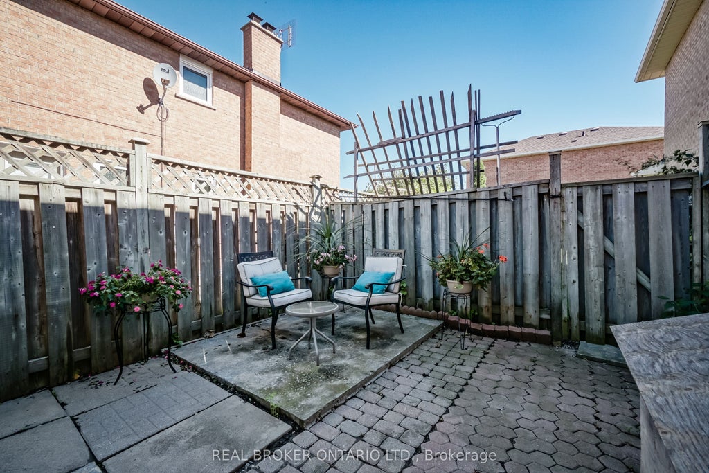 525 Ray Lawson Boulevard Lower, Brampton