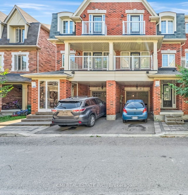 21 Kayak Heights, Brampton