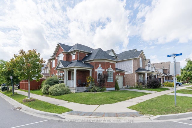 673 Bennett Boulevard, Milton