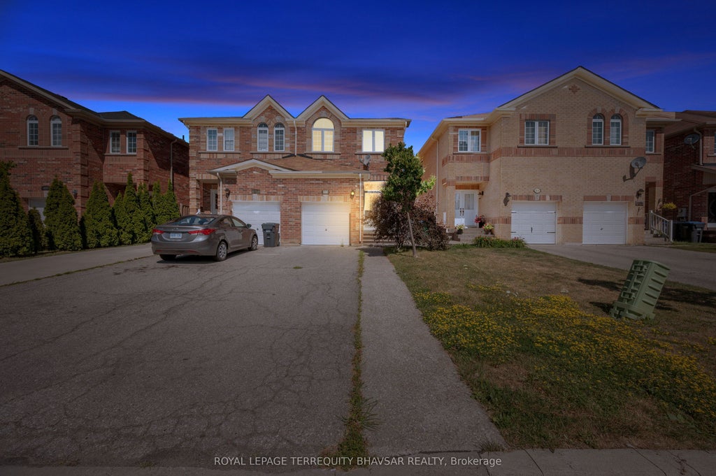315 Comiskey Crescent, Mississauga