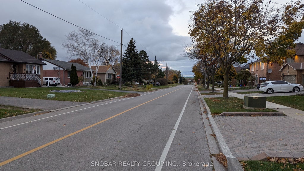 5387 Turney Drive Main, Mississauga