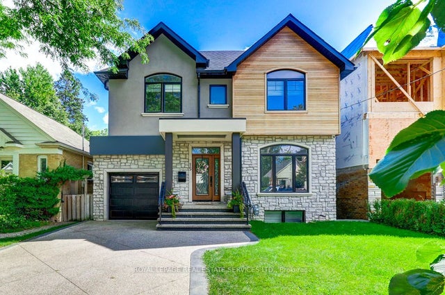 15 Sunnydale Drive, Toronto W07