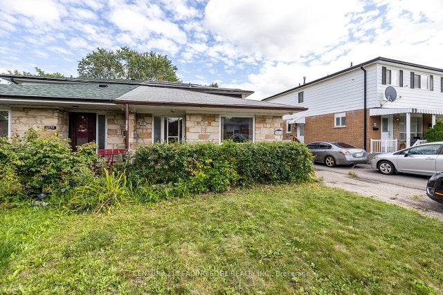 6872 Darcel Avenue, Mississauga