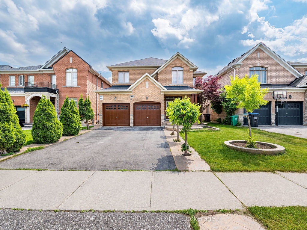 33 Belleville Drive, Brampton