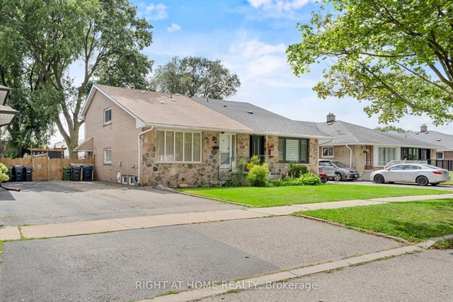 19 Dunsany Crescent, Toronto W09