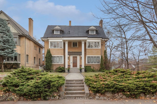 60 Indian Grove, Toronto W01