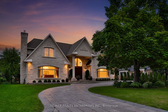 1511 Broadmoor Avenue, Mississauga