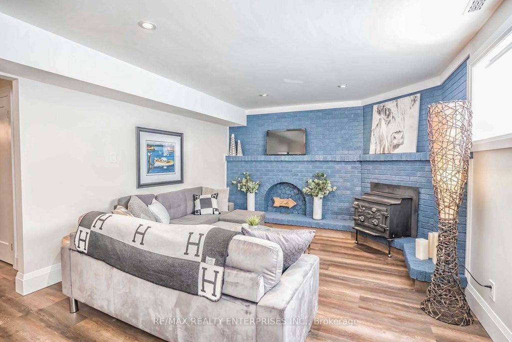 1330 Alexandra Avenue Lower, Mississauga