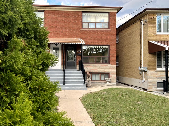 107 Caledonia Road, Toronto W03