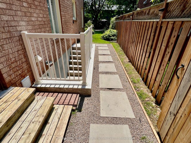 1450 Greenbriar Drive, Oakville