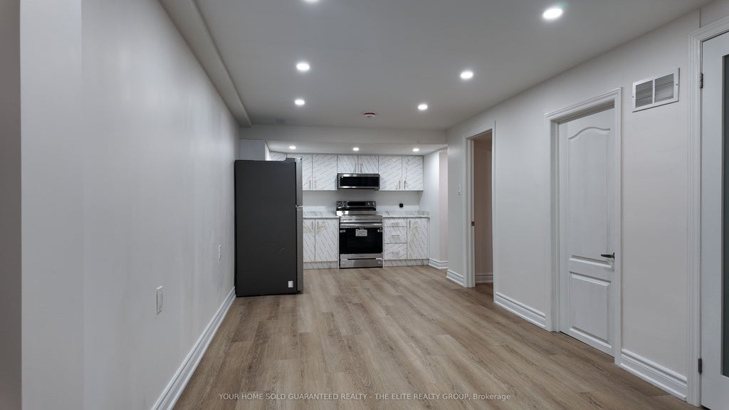 43 Royal Palm Drive Lower, Brampton