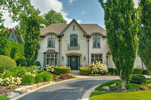 1237 Donlea Crescent, Oakville