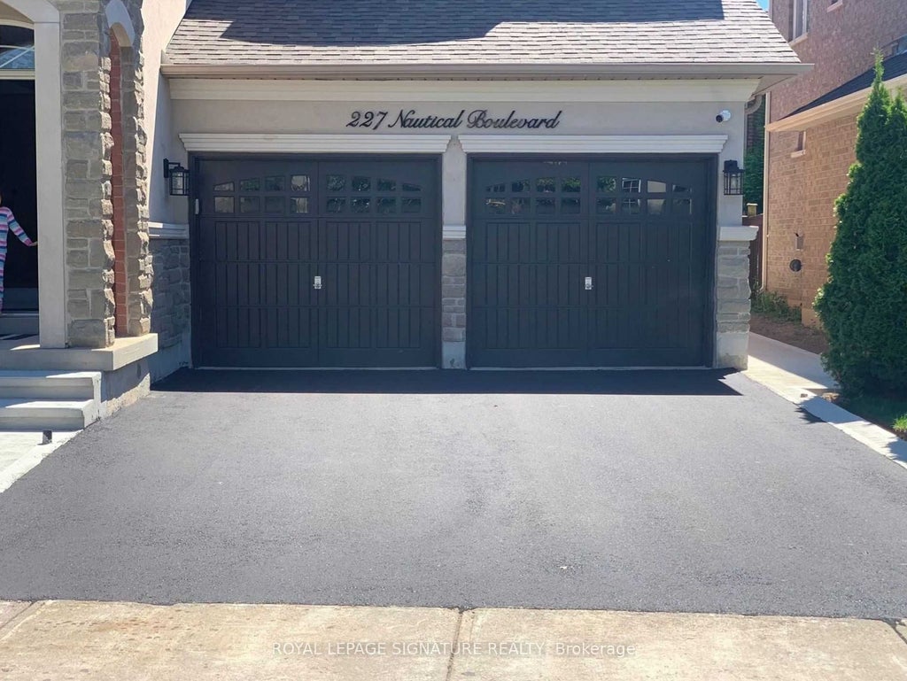 227 Nautical Boulevard B, Oakville