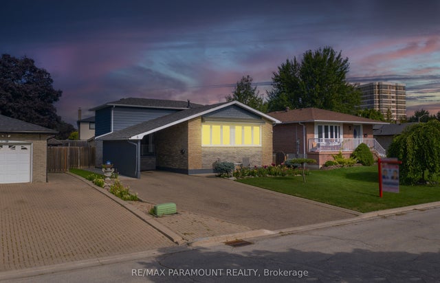 8 Edwin Drive, Brampton