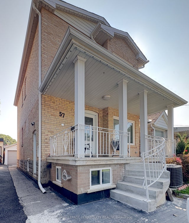 57 Yarrow Road, Toronto W03
