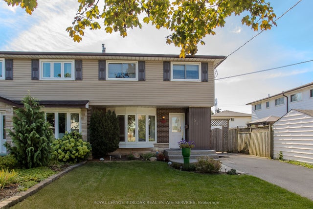 1254 Treeland Street, Burlington