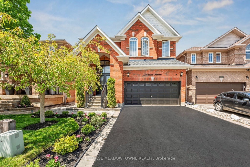 1186 Ezard Crescent, Milton