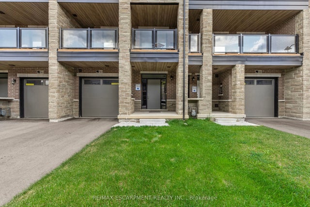 1543 Hilson Heights, Milton