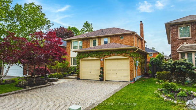 17 Cox Crescent, Brampton