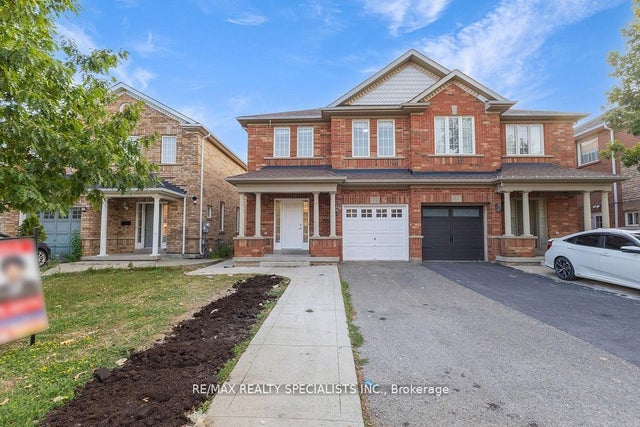 42 Trumpet Valley Boulevard, Brampton