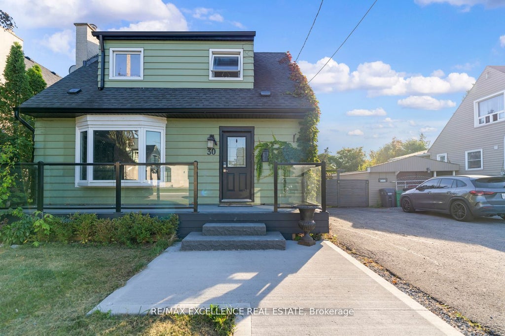 30 Earl Street, Mississauga
