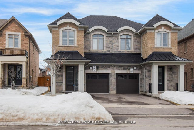 1369 Farmstead Drive, Milton