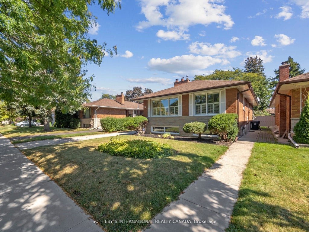 14 Laurelwood Crescent Lower, Toronto W09
