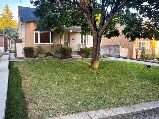 7 Adele Avenue, Toronto W05