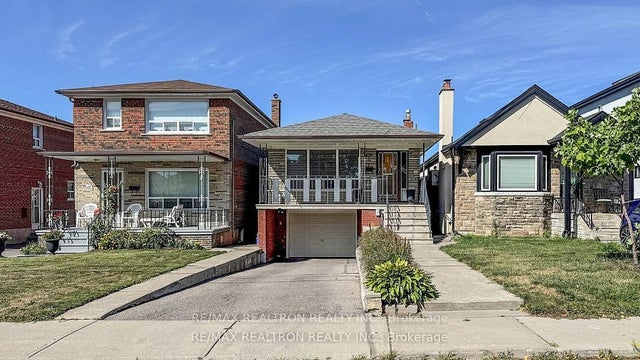 14 Little Boulevard, Toronto W04