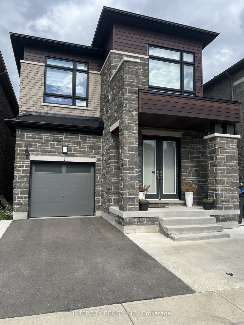 11 Bookton Street, Brampton