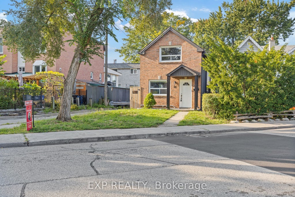 15 Eileen Avenue, Toronto W03