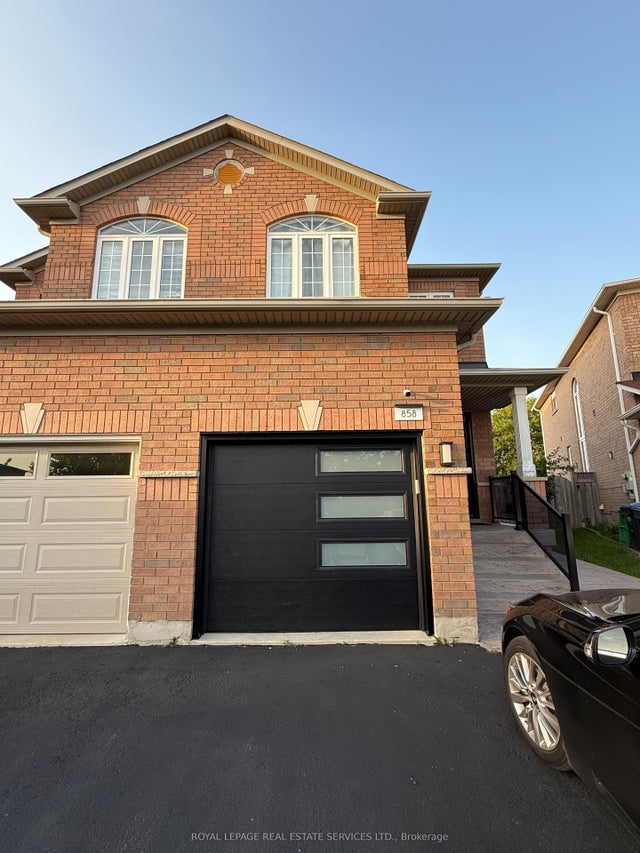858 Khan Crescent Bsmt, Mississauga