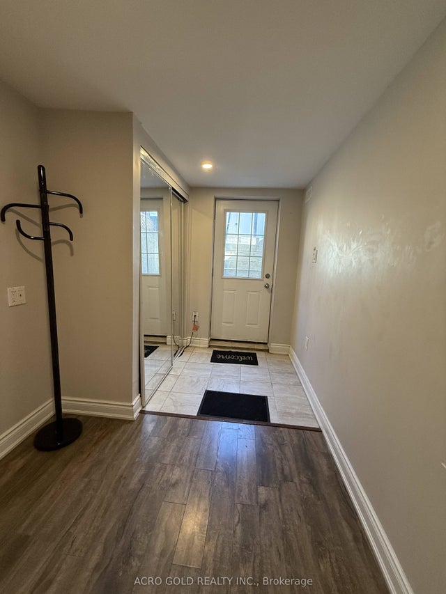 420 Hansen Road N 01, Brampton