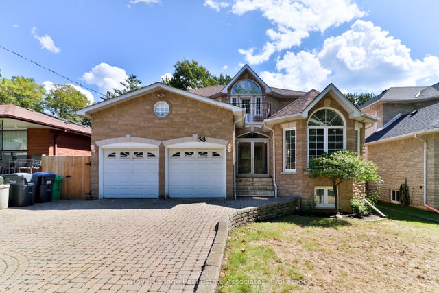 38 Eaglewood Boulevard, Mississauga
