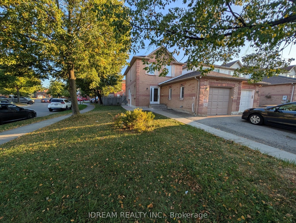 12 Saddlecreek Court Upper, Brampton