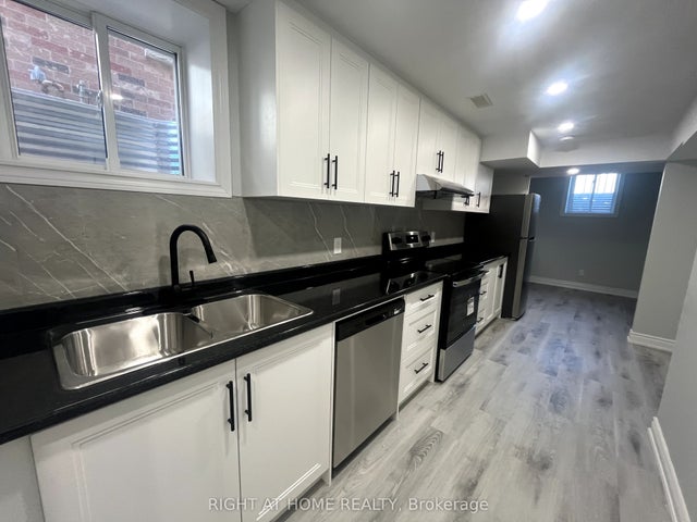 22 Amboise Crescent Basement, Brampton