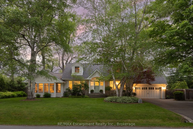 161 Dianne Avenue, Oakville