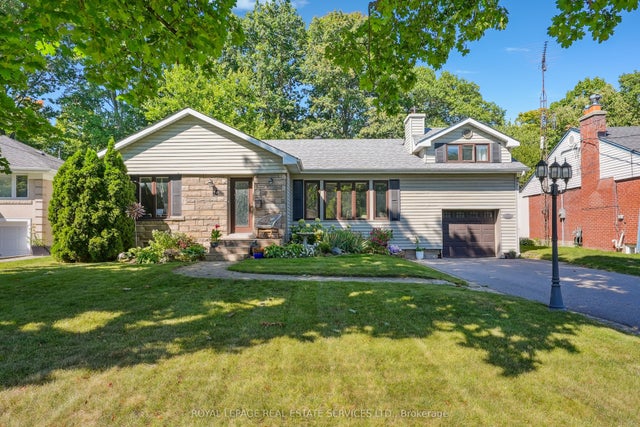 397 River Side Drive, Oakville